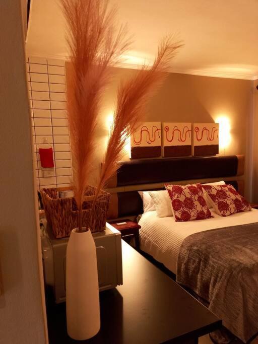 Best Overnight With Free Wifi. Modern & Private Bloemfontein Extérieur photo