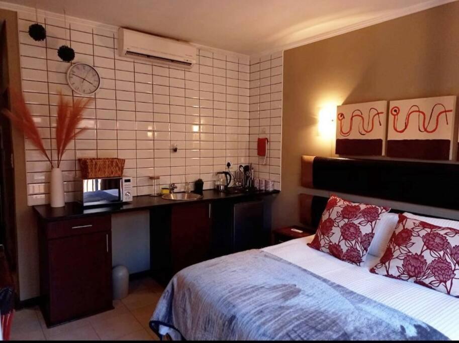 Best Overnight With Free Wifi. Modern & Private Bloemfontein Extérieur photo