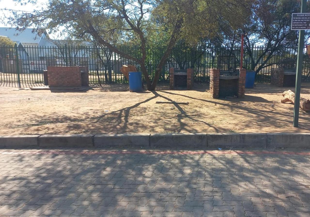 Best Overnight With Free Wifi. Modern & Private Bloemfontein Extérieur photo